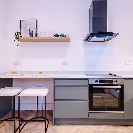 5 Bed Salford Sanctuary Retreat Villa Manchester Exteriör bild