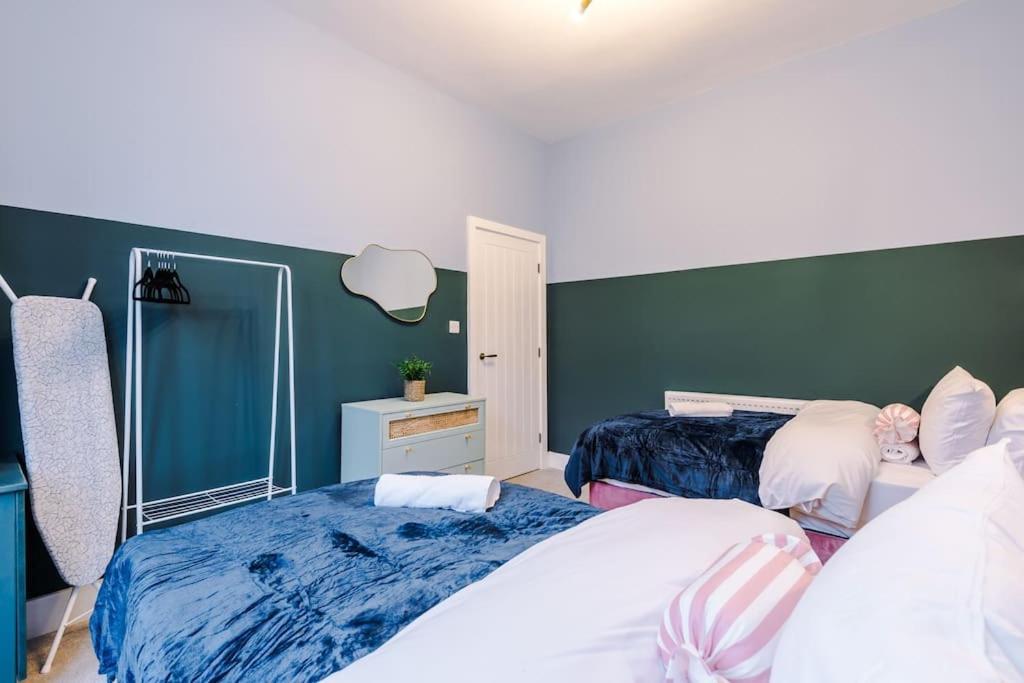 5 Bed Salford Sanctuary Retreat Villa Manchester Exteriör bild