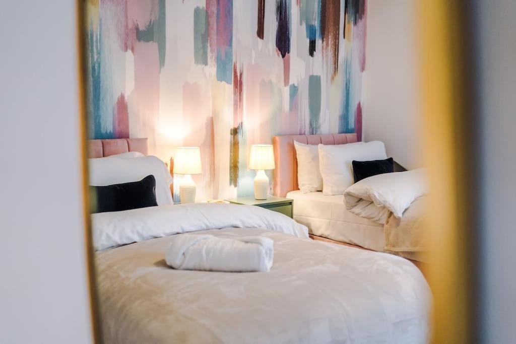 5 Bed Salford Sanctuary Retreat Villa Manchester Exteriör bild