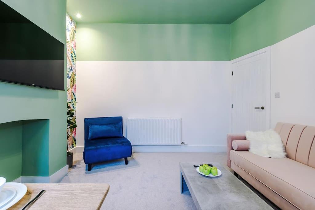 5 Bed Salford Sanctuary Retreat Villa Manchester Exteriör bild