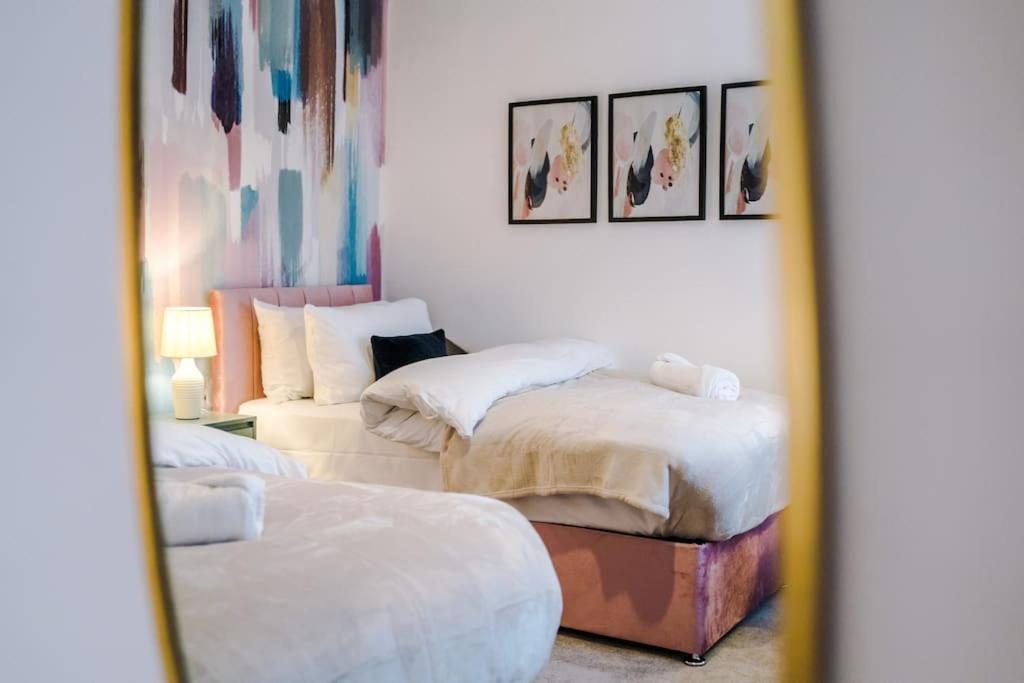 5 Bed Salford Sanctuary Retreat Villa Manchester Exteriör bild