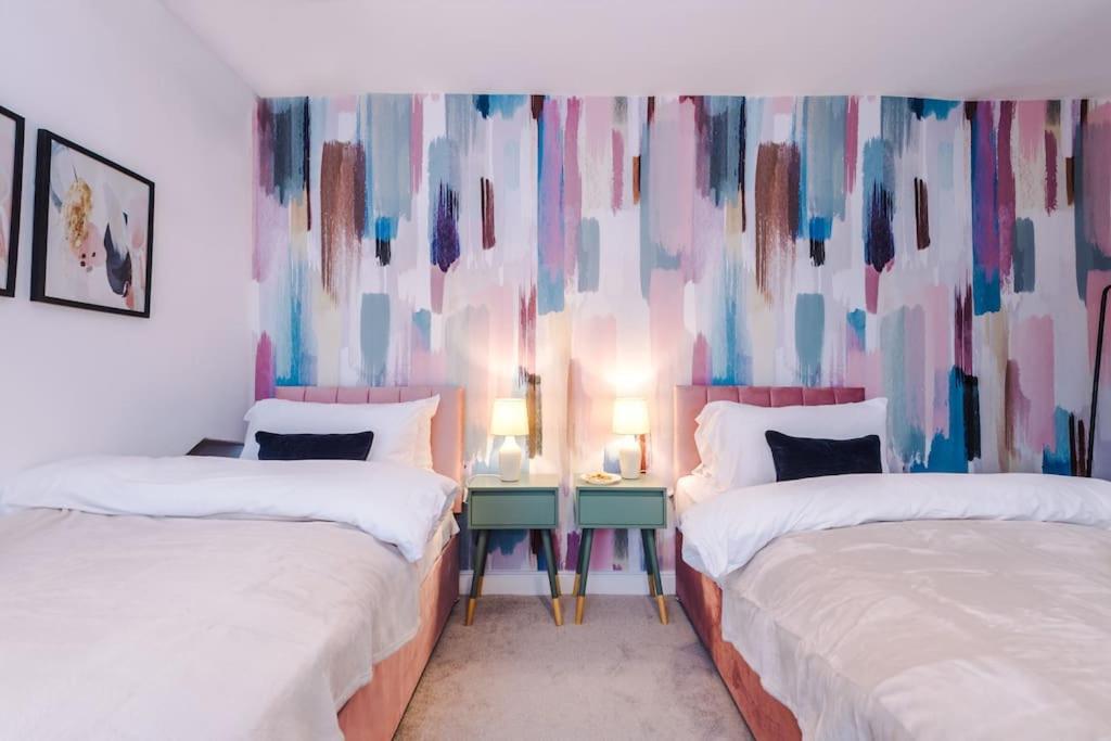 5 Bed Salford Sanctuary Retreat Villa Manchester Exteriör bild