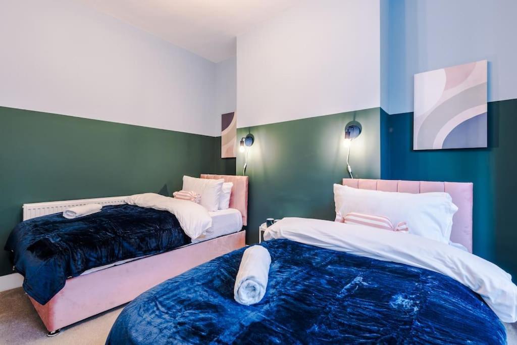 5 Bed Salford Sanctuary Retreat Villa Manchester Exteriör bild