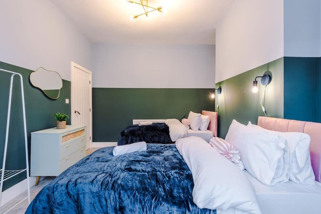 5 Bed Salford Sanctuary Retreat Villa Manchester Exteriör bild