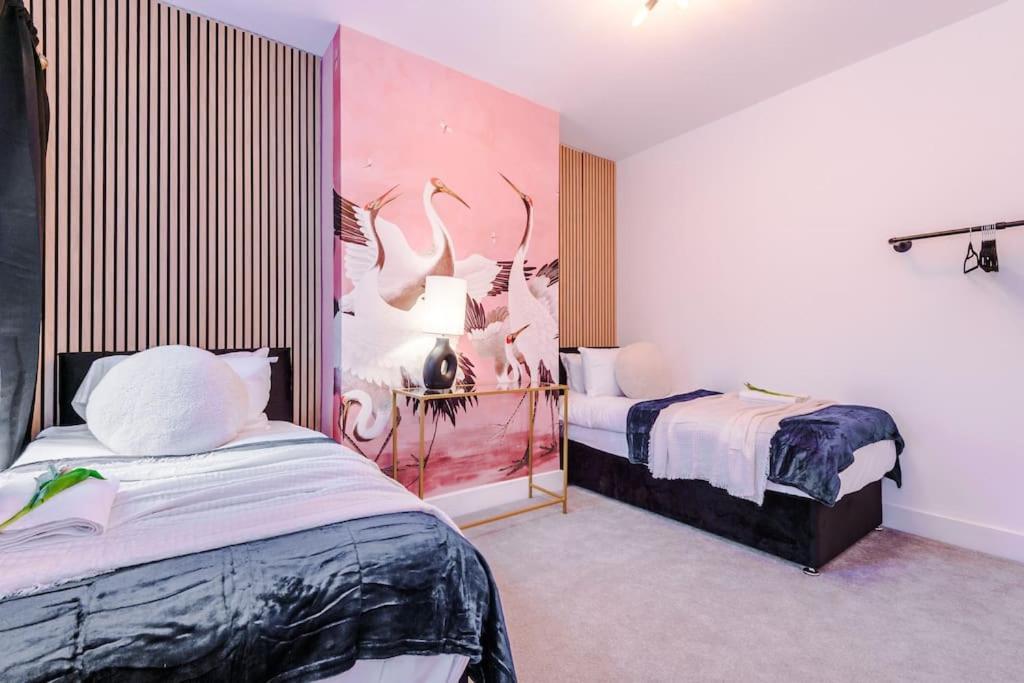 5 Bed Salford Sanctuary Retreat Villa Manchester Exteriör bild